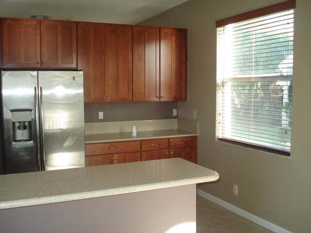 Building Photo - 127 Lancaster Way