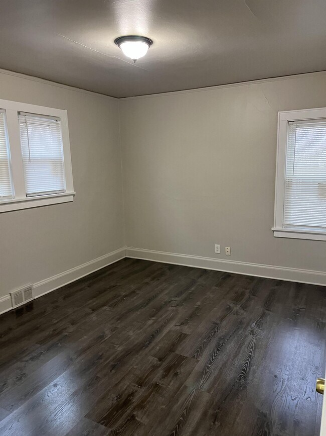 Foto del edificio - 4866 N 48th St