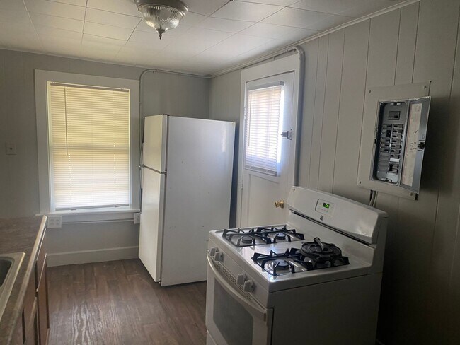 Foto del edificio - Welcome to this charming 1 bedroom, 1 bath...