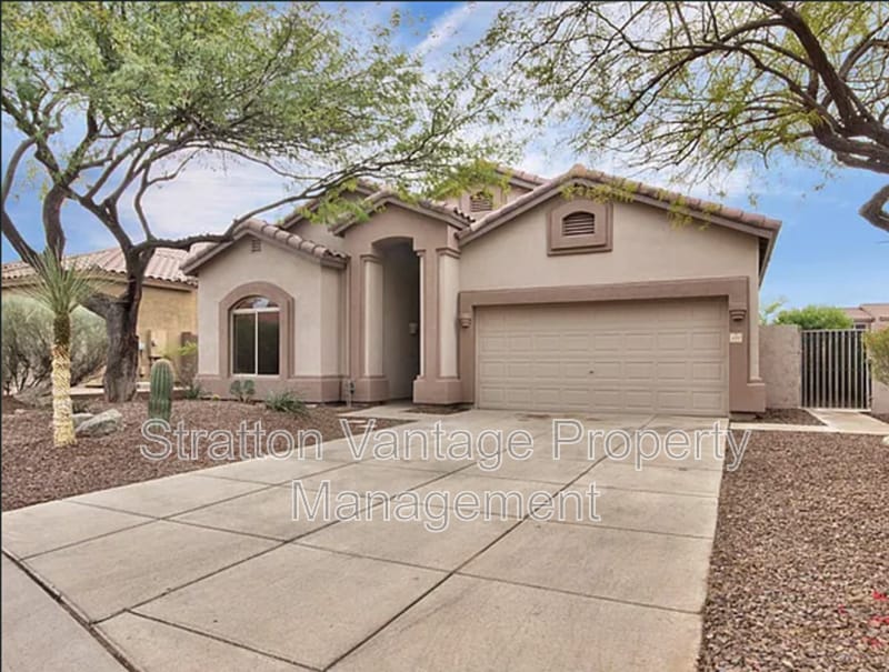 Building Photo - 3055 N Red Mountain