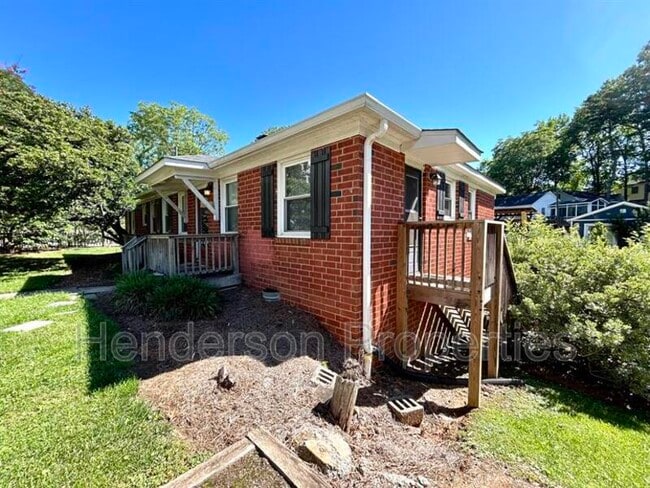 Building Photo - 1526 Landis Ave