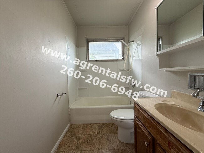 Building Photo - 2131 Cozy Ct