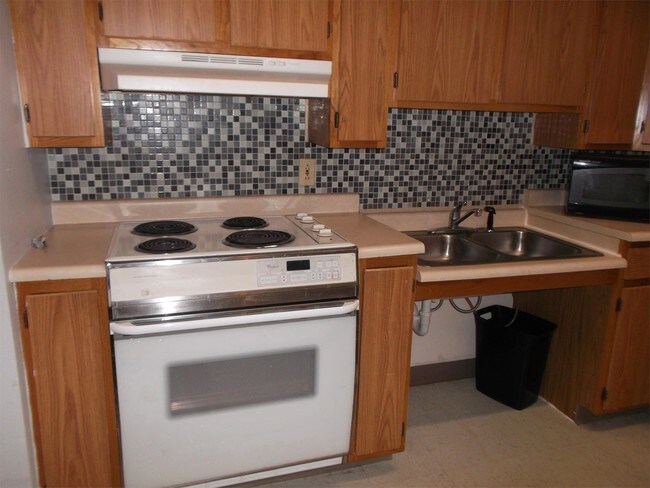 Foto del edificio - 121 W Poplar St