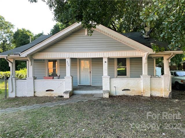 Primary Photo - 223 N Ransom St