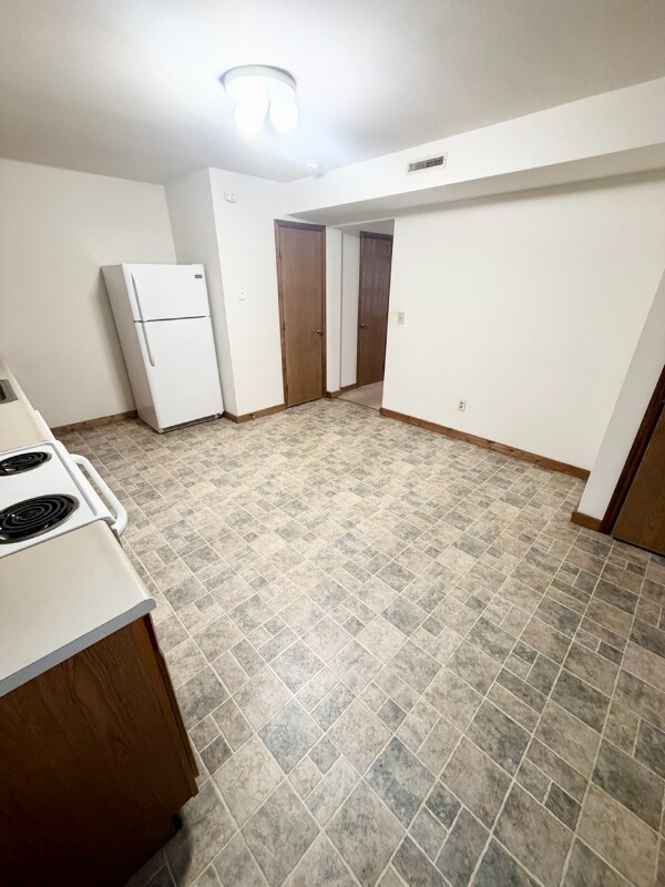 Foto del edificio - 18 Vosburgh Rd