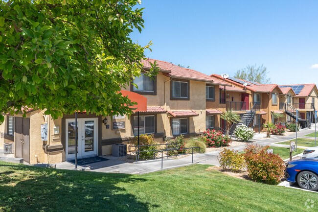 Foto del edificio - Sunset Pointe Apartments