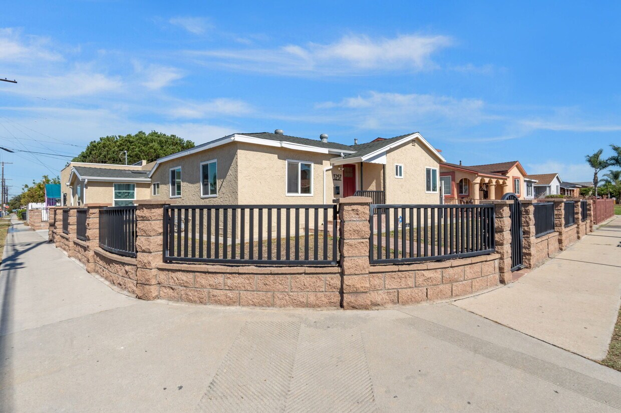 Foto principal - 13312 Lemoli Ave