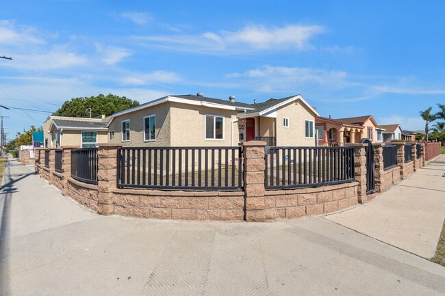 Building Photo - 13312 Lemoli Ave