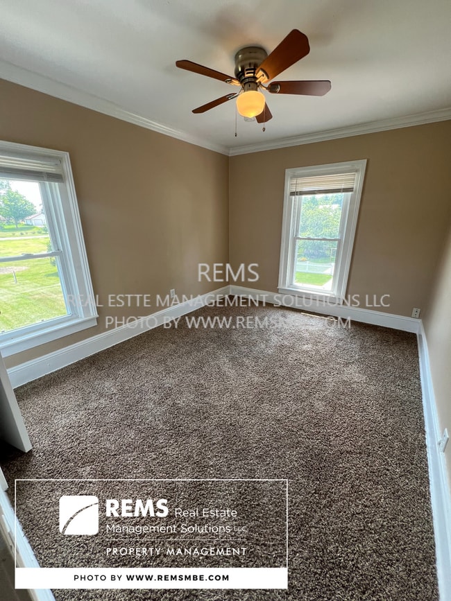 Building Photo - 222 Mill St