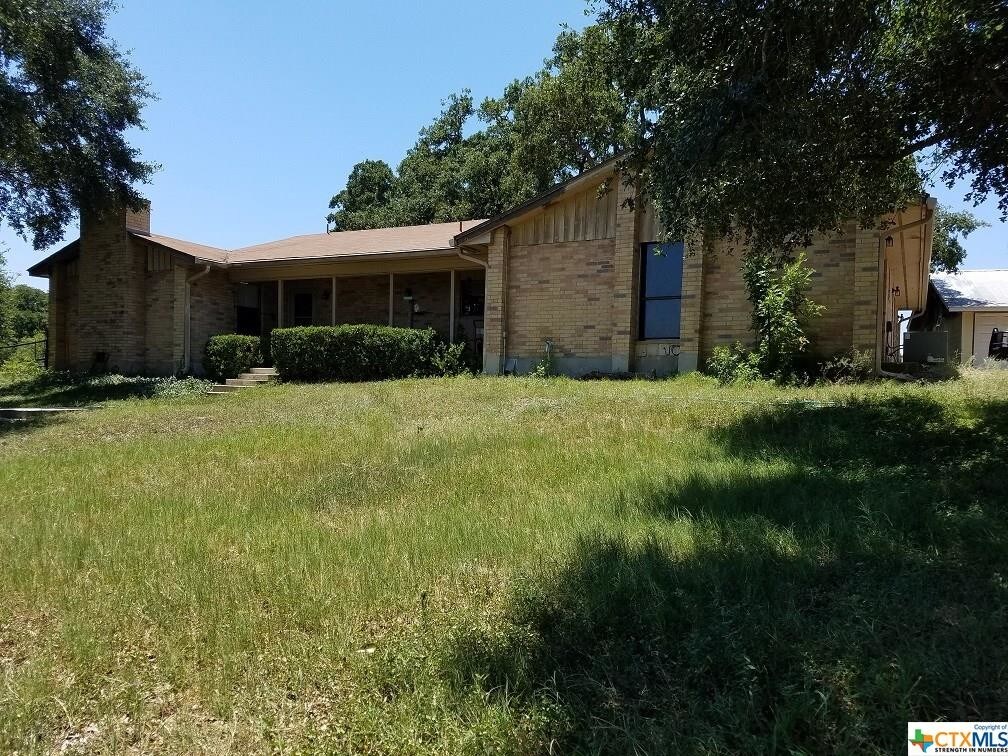 1351 County Rd 342, La Vernia, TX 78121 House Rental in La Vernia, TX