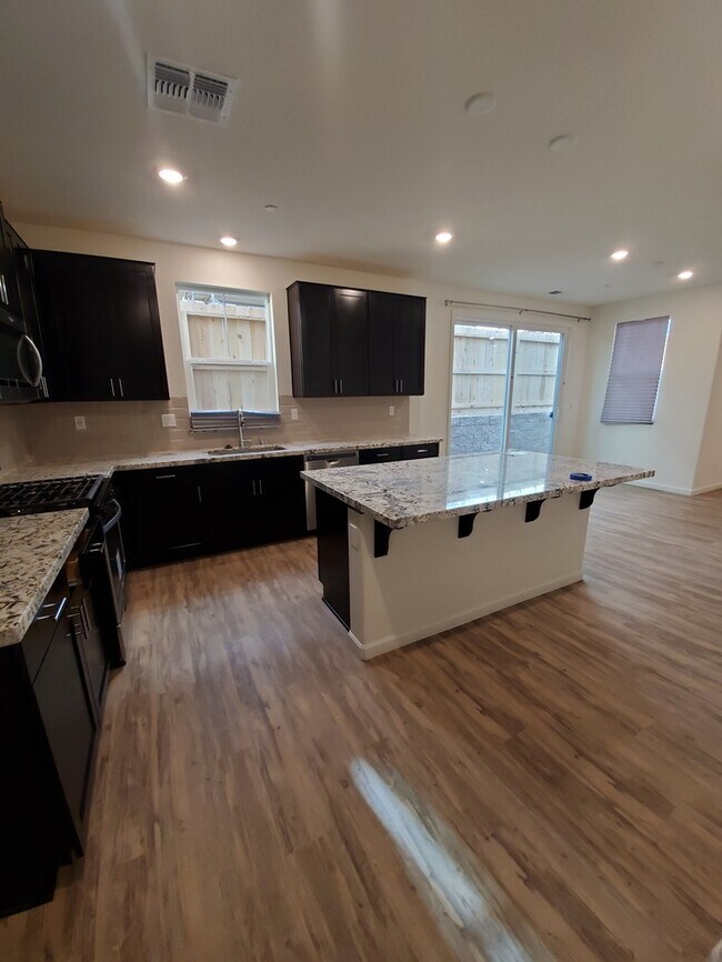Foto del edificio - 3193 Sunny Gate Ln