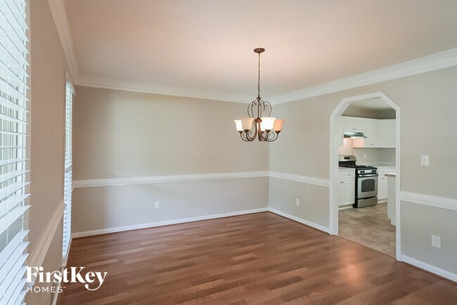 Foto del edificio - 174 Somerset Ln