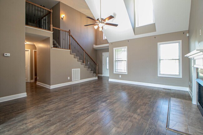 Building Photo - 144 Sycamore Hill Dr