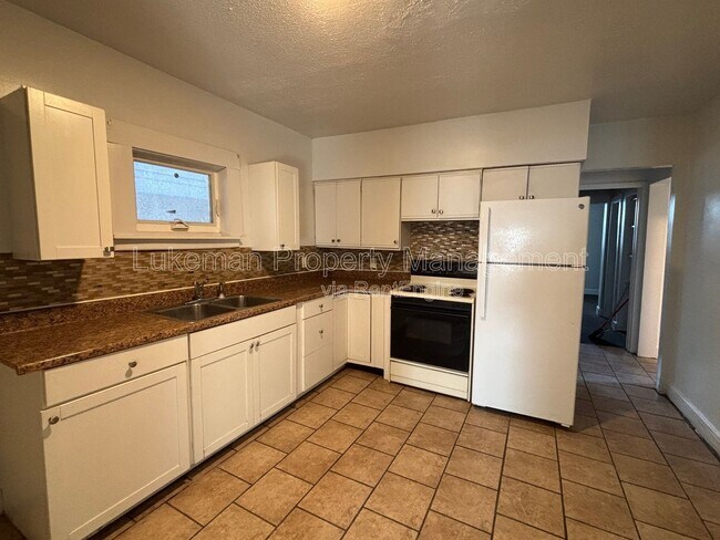 Foto del edificio - 518 S Rose St