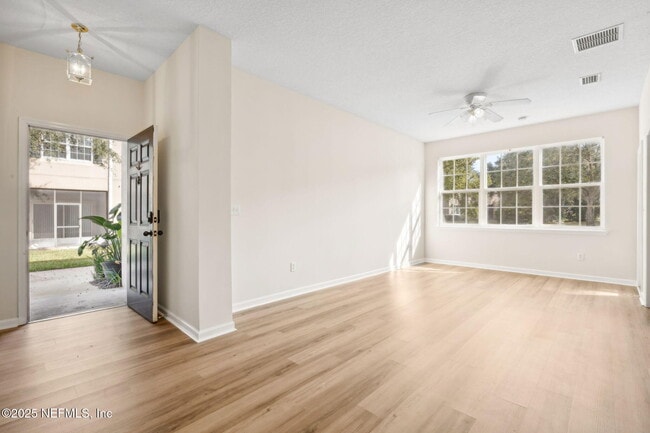 Building Photo - 12301 Kernan Forest Blvd