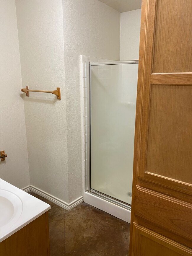 Foto del edificio - Affordable Elegance: 3 Bedroom Duplex in P...