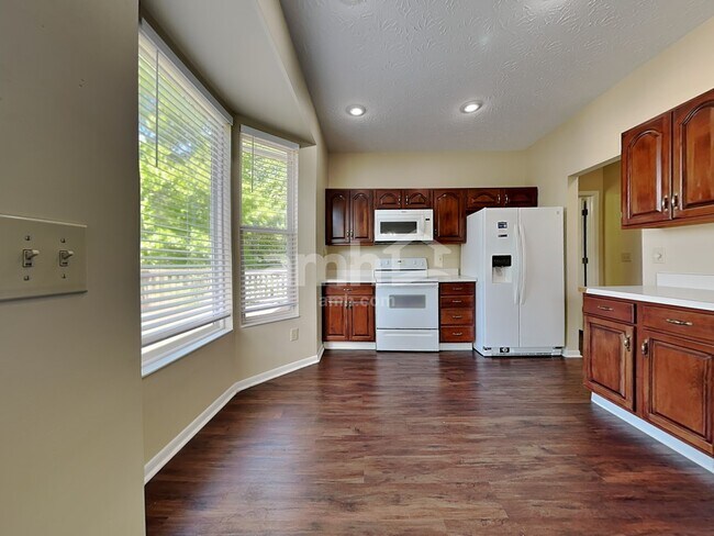 Foto del edificio - 9021 Crimson Oak Dr