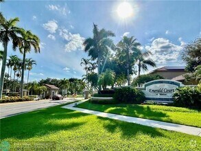 Building Photo - 16220 Emerald Cove Rd