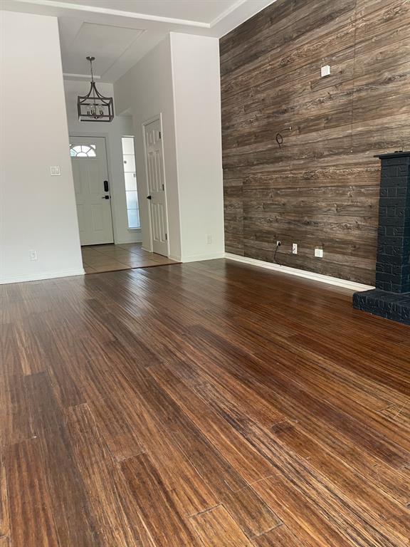 Foto del edificio - 2626 Eastwood Ln