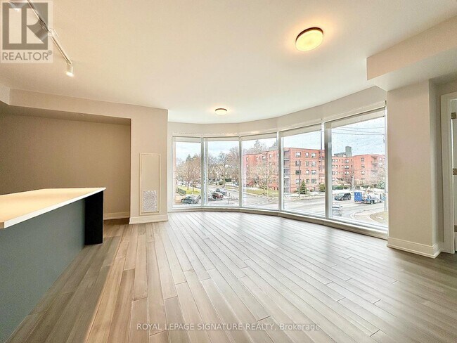 Building Photo - 2525 Bathurst St