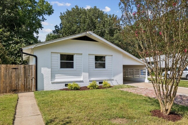 Photo - 13A Colberts Ln House