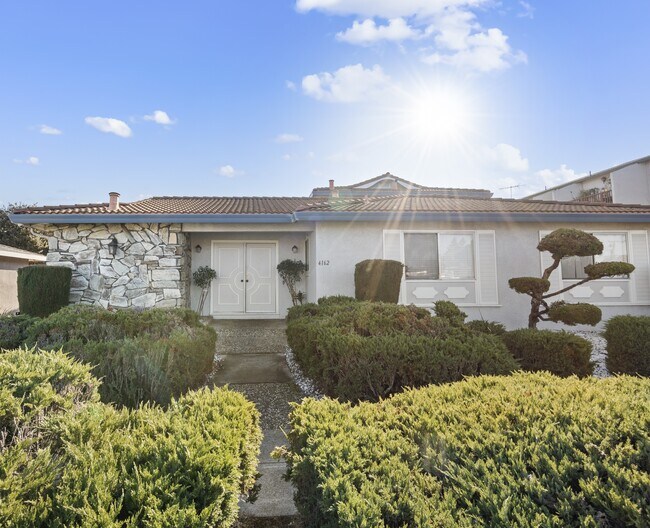 Foto del edificio - 4162 Hamilton Ave