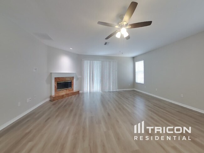 Building Photo - 15826 Cedar Elm Terrace
