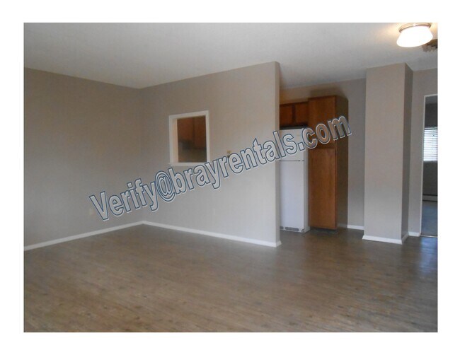 Foto del edificio - 1321 Kennedy Ave