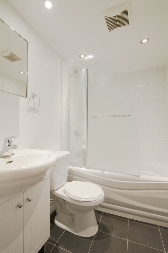 Photo du bâtiment - 1975 Maisonneuve Blvd W