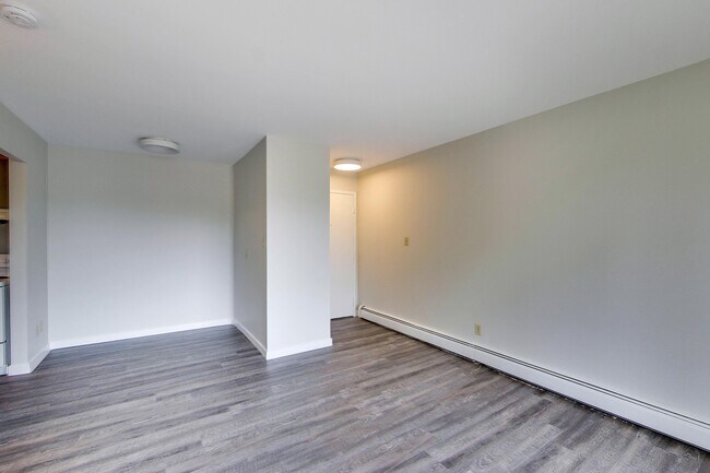 Photo du bâtiment - Recently Renovated 1 Bedroom 1 Bathroom Apartment!