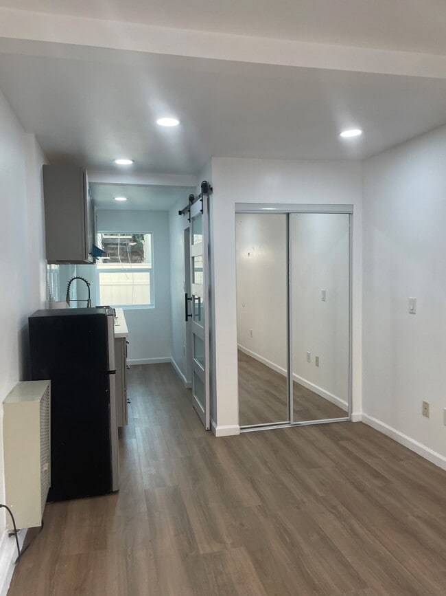 Foto del edificio - 4063 Lincoln Ave