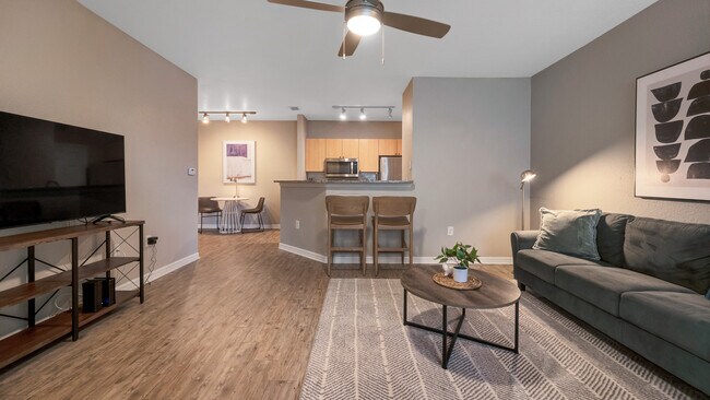Foto del edificio - 3751 Pine Ridge Blvd