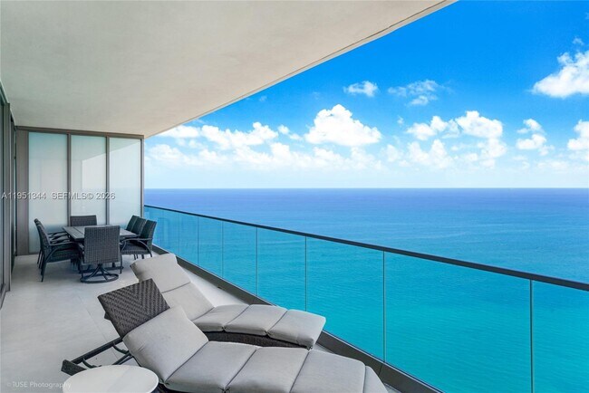 Foto del edificio - 18975 Collins Ave