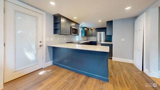 Building Photo - 55 Brentwood St