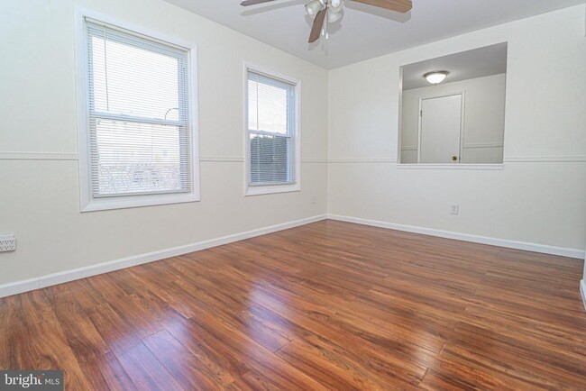 Building Photo - 14770 Tamarack Pl