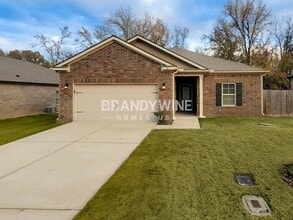 Building Photo - 94 Vivian Way