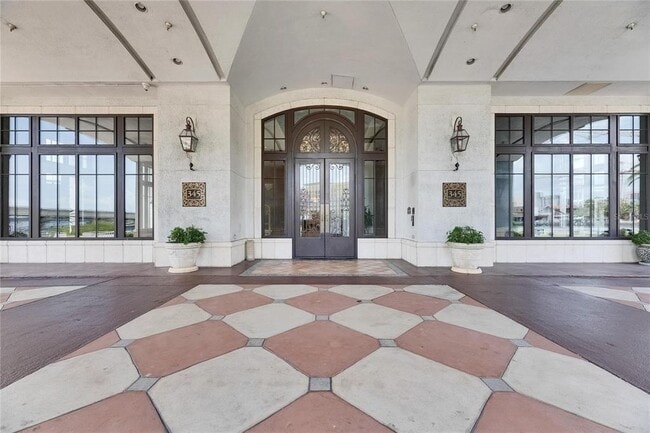 Building Photo - 345 Bayshore Blvd