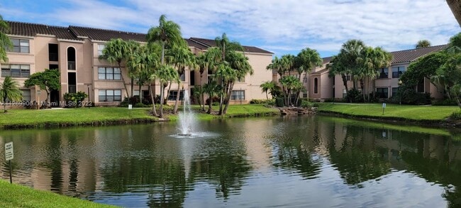 Building Photo - 2846 S University Dr
