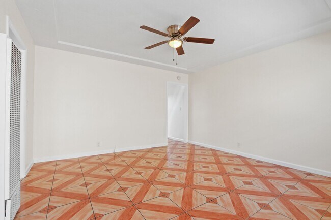 Foto del edificio - 3569 Mulford Ave