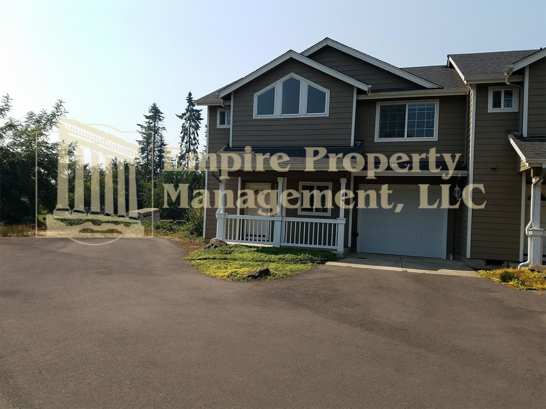 Primary Photo - 243-245 Deadmond Ferry Rd