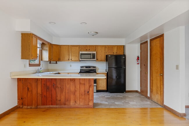 Building Photo - 250 Grey Birch Dr