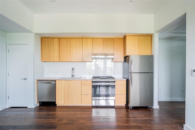 Foto del edificio - 1322 E 12th St