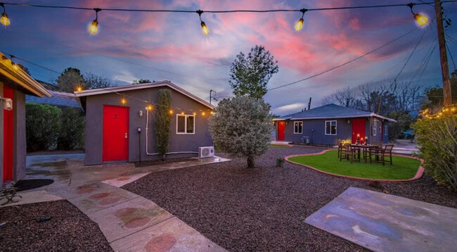 Building Photo - 496 W Mohave St