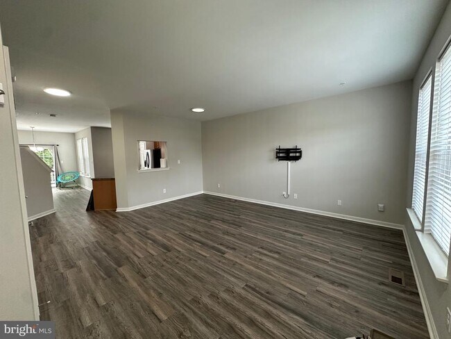 Foto del edificio - 615 Tantallon Ct