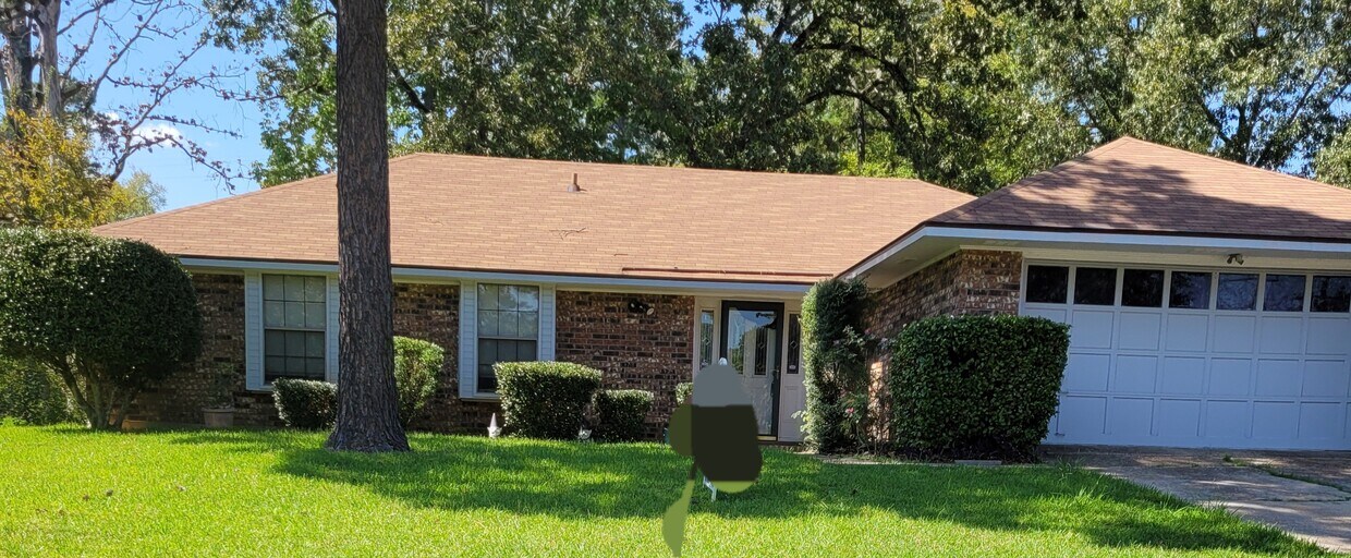 Primary Photo - 7004 Beaufort Way