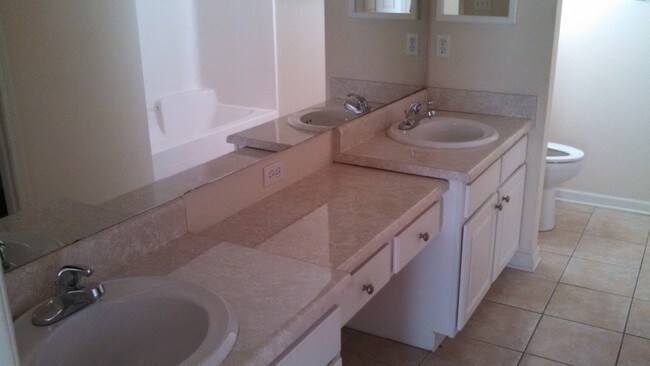 Building Photo - 216 Seahorse Way