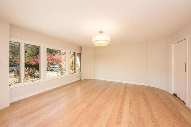 Foto del edificio - 30 Knightwood Ln