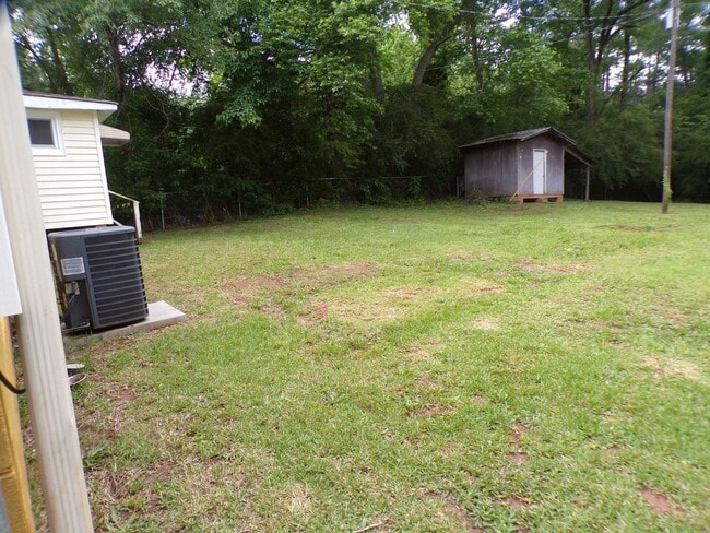 Building Photo - 83 Fuller Rd