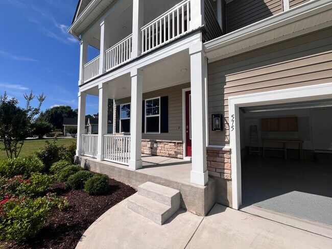 Entrada principal - 575 Chatham Ct NW