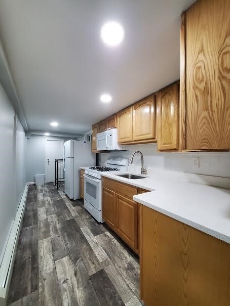 Building Photo - 63 46th St